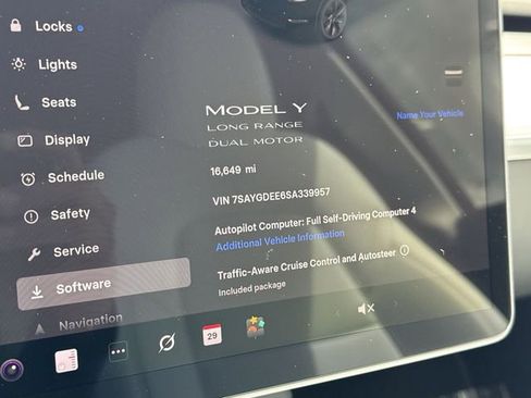 Used 2025 Tesla Model Y Long Range AWD/4WD image 15