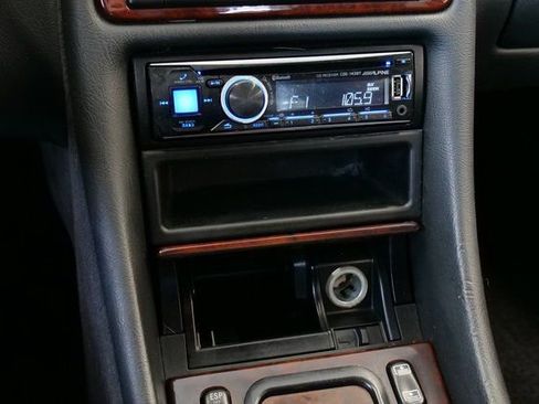 Used 2002 Mercedes-Benz CLK 320 Coupe image 19