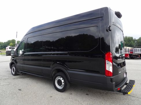 Used 2023 Ford Transit 250 148 High Roof Extended RWD image 4