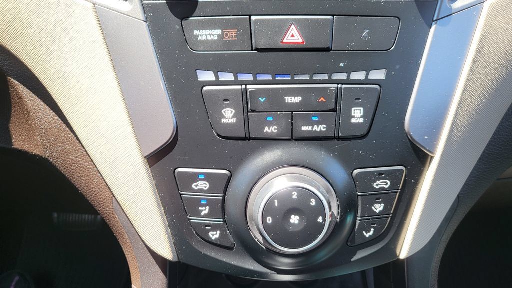 Used 2016 Hyundai Santa Fe Sport AWD/4WD image 32