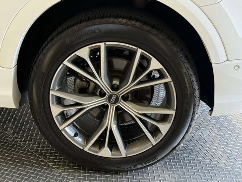 Used 2021 Audi Q8 Prestige AWD/4WD image 13