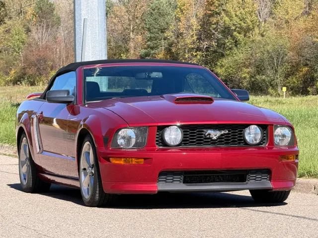 Used 2007 Ford Mustang GT Premium RWD image 4