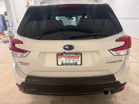 Used 2019 Subaru Forester Limited image 16