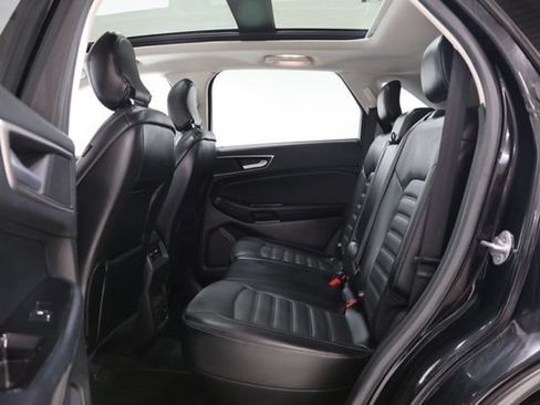 Used 2017 Ford Edge SEL w/ Equipment Group 201A AWD/4WD image 33