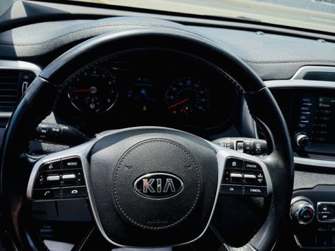 Used 2020 Kia Sorento S AWD/4WD image 9
