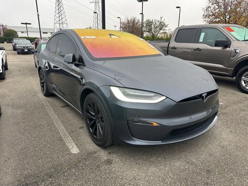 Used 2022 Tesla Model X Plaid image 1