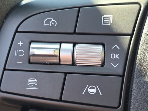 Used 2025 Kia K4 LXS image 31