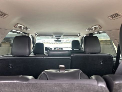 Used 2023 Nissan Pathfinder SL image 23