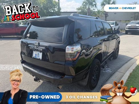 Used 2021 Toyota 4Runner SR5 Premium w/ Moonroof Package AWD/4WD image 4