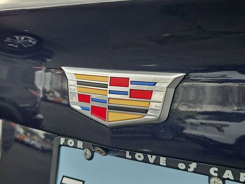 Used 2023 Cadillac XT4 Premium Luxury image 25