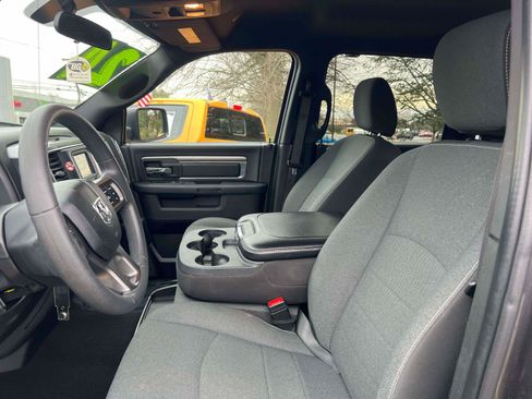 Used 2024 RAM 1500 Warlock AWD/4WD image 14