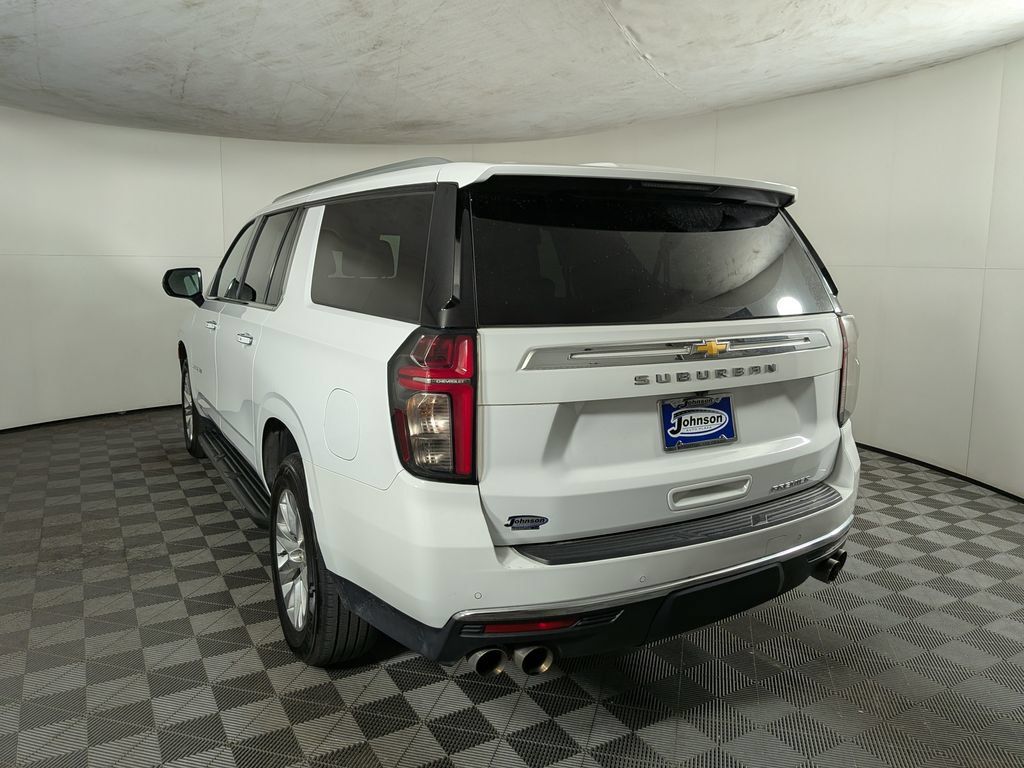 Used 2023 Chevrolet Suburban Premier AWD/4WD image 4