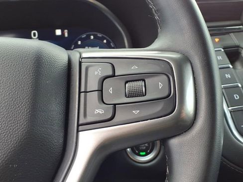 Used 2023 Chevrolet Suburban LT image 15