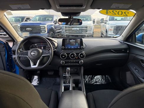 Used 2024 Nissan Sentra SV image 11