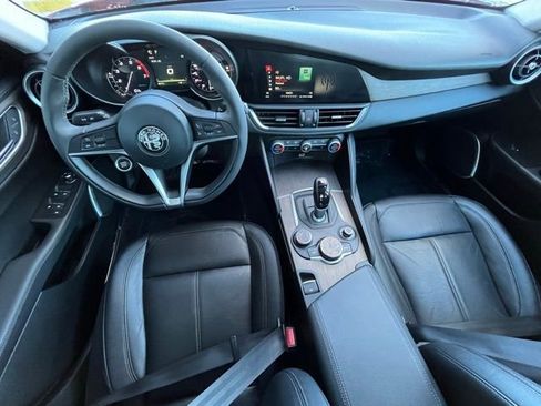 Used 2017 Alfa Romeo Giulia Ti image 11