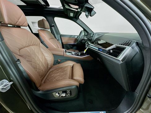 New 2026 BMW X5 xDrive40i w/ M Sport Package image 30