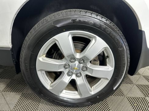 Used 2016 Chevrolet Traverse LT w/ Style and Technology Package FWD image 34