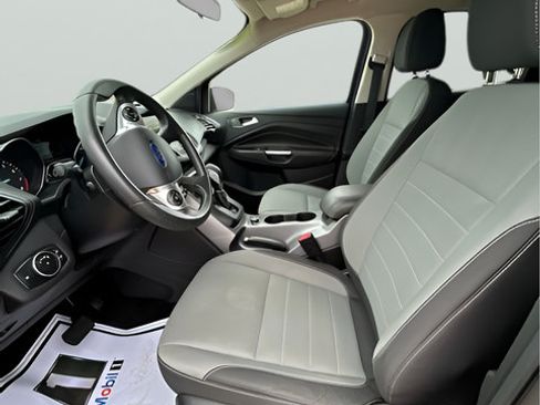 Used 2016 Ford Escape SE w/ Equipment Group 201A AWD/4WD image 13