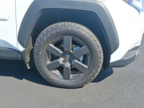 New 2026 Toyota RAV4 FWD image 3