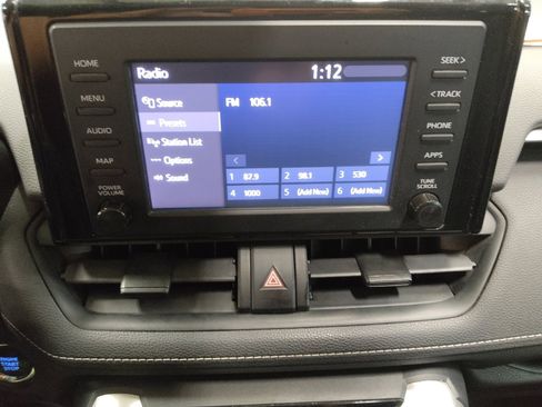 Used 2019 Toyota RAV4 XLE image 25