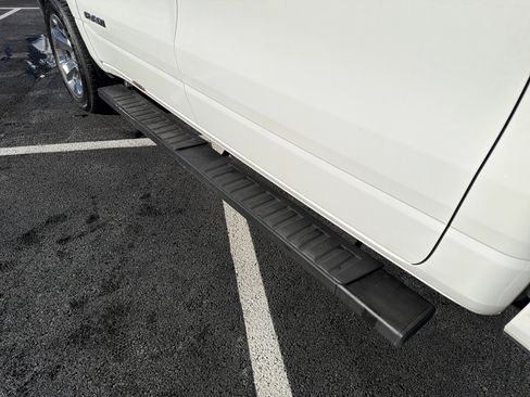 Used 2019 RAM 1500 Big Horn image 29