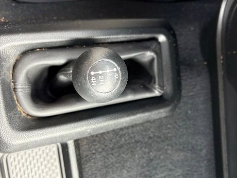 Used 2024 RAM 2500 Tradesman w/ Chrome Appearance Group image 12