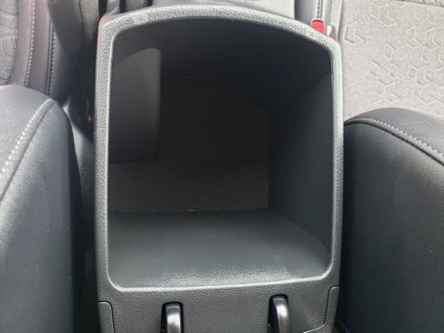 Used 2025 Kia Seltos S AWD/4WD image 31