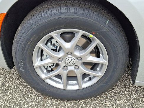 New 2026 Chrysler Pacifica Select image 3