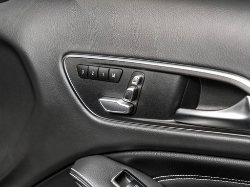 Used 2019 Mercedes-Benz GLA 250 4MATIC image 47