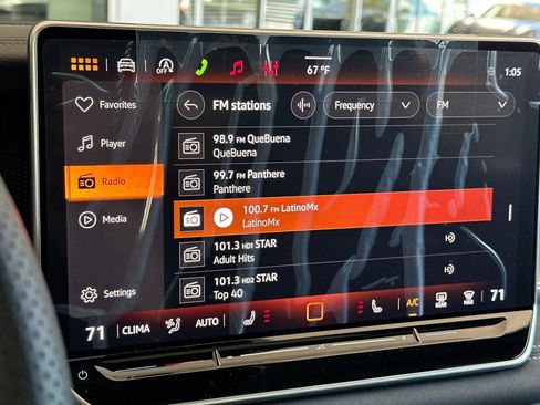New 2026 Volkswagen Tiguan SE R-Line AWD/4WD image 17