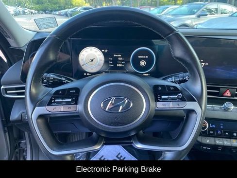 Used 2023 Hyundai Elantra SEL w/ Convenience Package FWD image 8