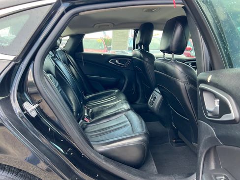 Used 2015 Chrysler 200 C FWD image 13