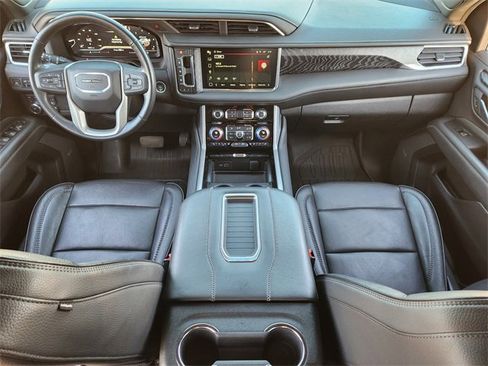 Used 2022 GMC Yukon XL Denali image 26