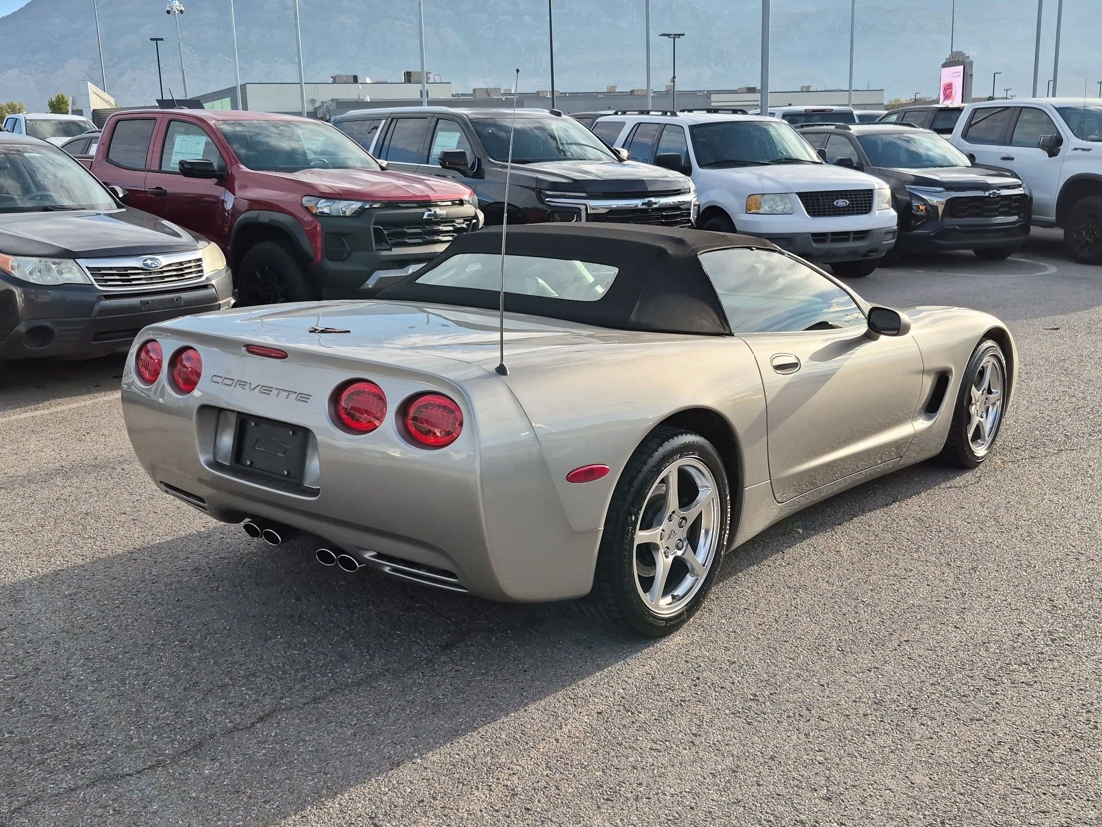 Used 2001 Chevrolet Corvette Convertible w/ Preferred Equipment Group2 RWD image 3