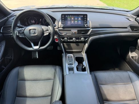 Used 2021 Honda Accord Sport image 8