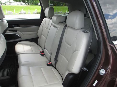 Used 2020 Kia Telluride EX FWD image 20