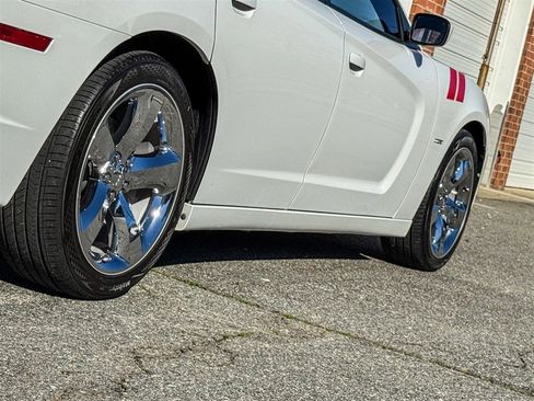 Used 2014 Dodge Charger R/T image 38