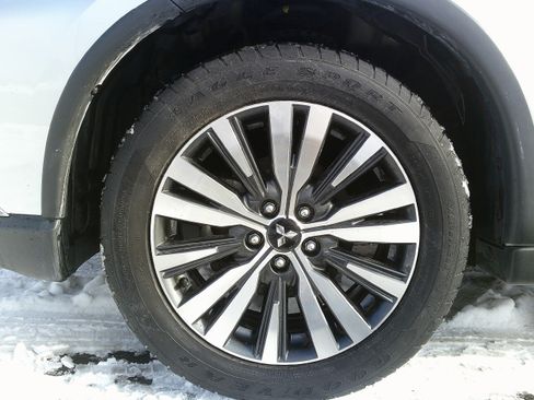 Used 2020 Mitsubishi Outlander SEL image 13