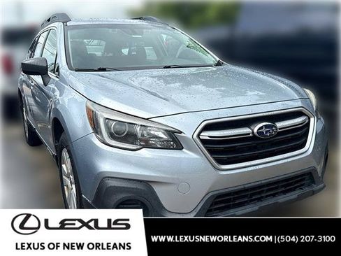 Used 2019 Subaru Outback 2.5i AWD/4WD image 1