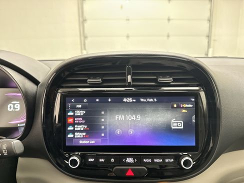 Used 2024 Kia Soul EX image 32