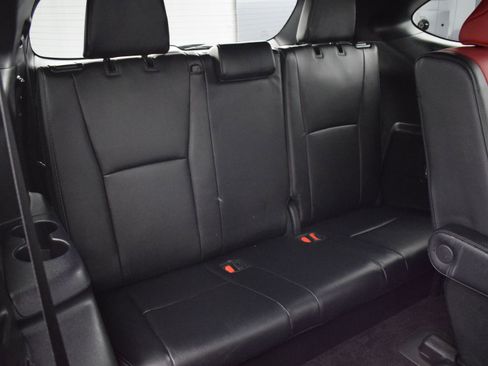 Used 2024 Toyota Highlander Limited AWD/4WD image 12