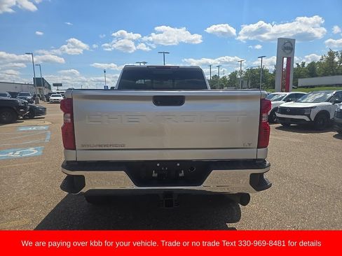 Used 2021 Chevrolet Silverado 2500 LT w/ Convenience Package AWD/4WD image 6