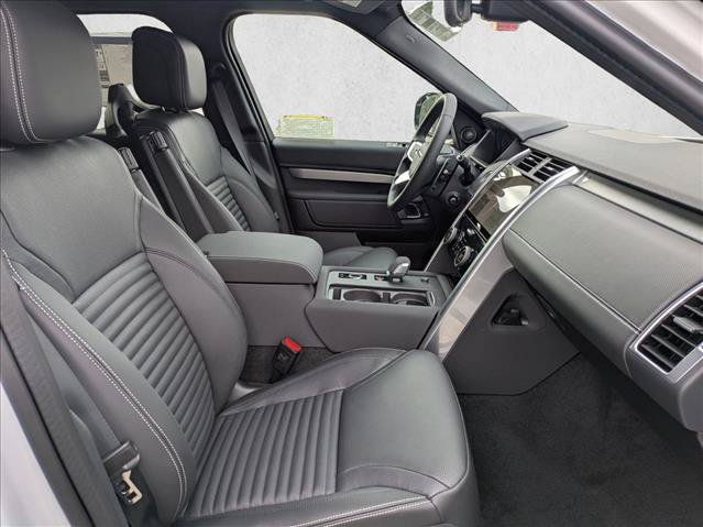 New 2026 Land Rover Discovery Limited Edition AWD/4WD image 17