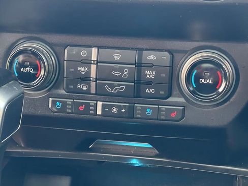 Used 2019 Ford F150 Raptor w/ Equipment Group 802A Luxury image 33