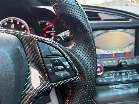 Used 2019 Chevrolet Corvette Stingray Coupe RWD image 19