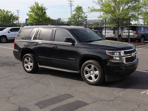 Used 2018 Chevrolet Tahoe LS w/ All-Season Package image 14