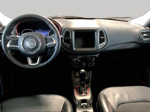 Used 2019 Jeep Compass Trailhawk AWD/4WD image 14