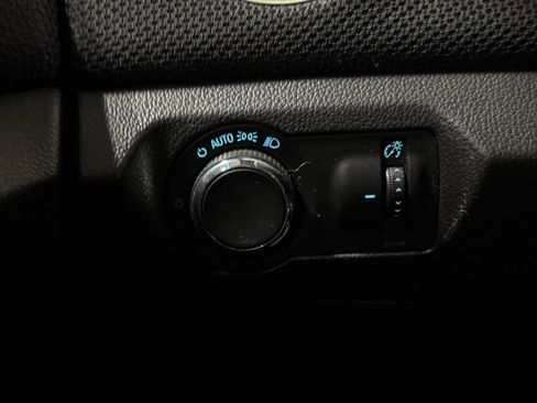 Used 2016 Chevrolet Cruze LT FWD image 17