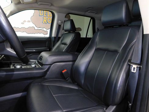 Used 2024 Ford Expedition XLT image 34