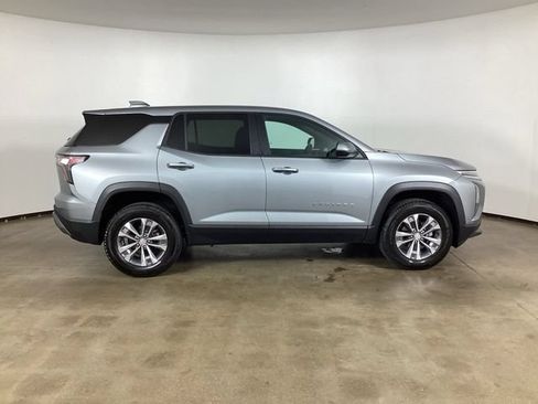 Used 2026 Chevrolet Equinox LT AWD/4WD image 4